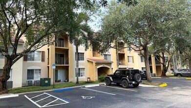 Building Photo - 4220 San Marino Blvd