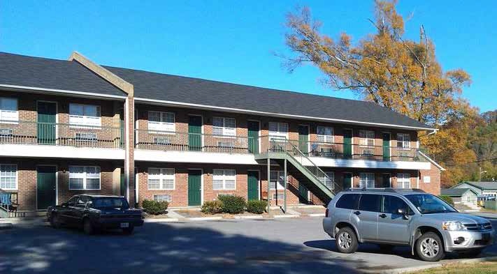 Exterior Building Photo (front) - Calhoun Crossing Apartments