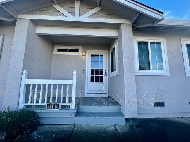 Building Photo - 1180 Camellia Ln
