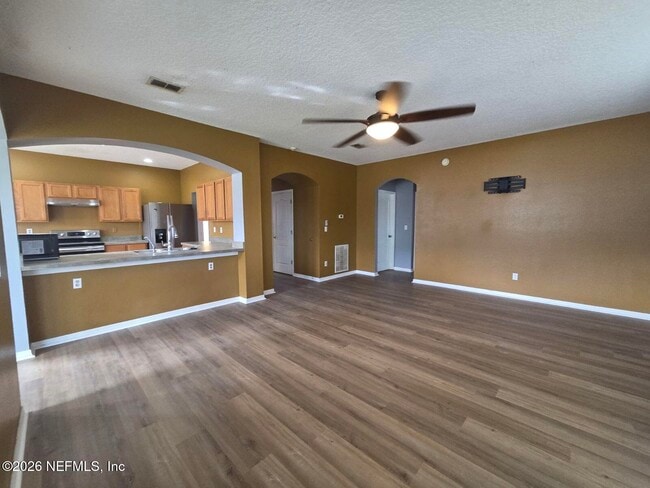 Building Photo - 3604 Meadowgreen Ln