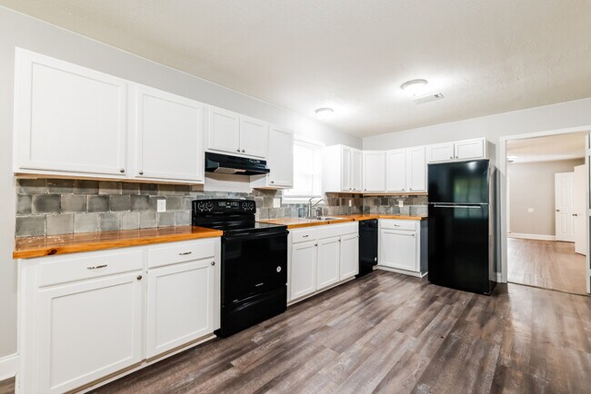 Foto del edificio - 1606 Edgewood Pl
