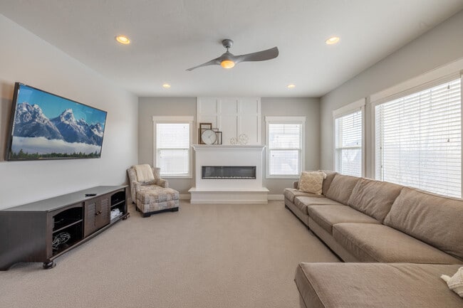 Building Photo - 3857 Ivey Ranch Rd