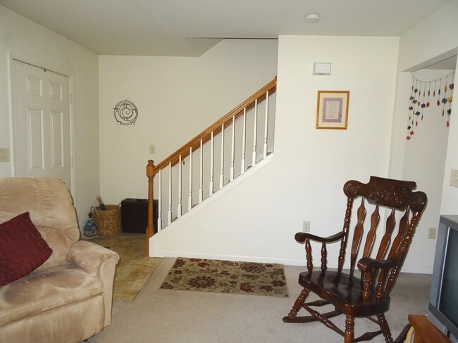 Building Photo - 11 Diamond Spring Cir