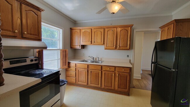 Foto del edificio - 1322 North Ave