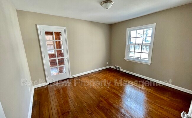 Building Photo - 3638 Lindholm Rd