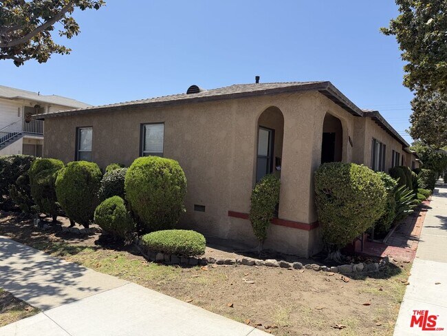 Foto del edificio - 3901 Sawtelle Blvd