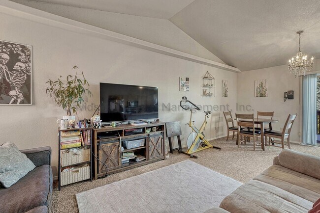 Foto del edificio - Inviting 3 Bedroom Townhouse on the West Side of Colorado Springs