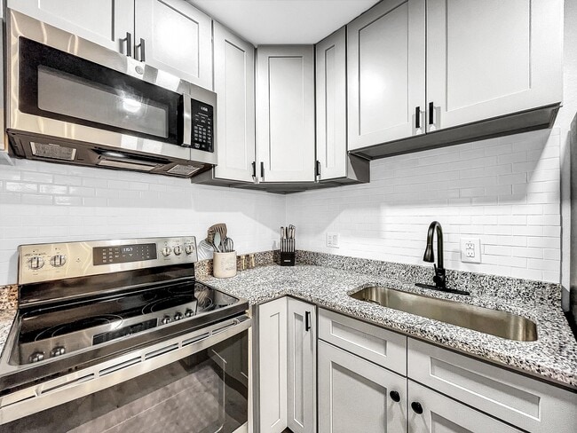 Photo - 209 S McMullen Booth Rd Apartment