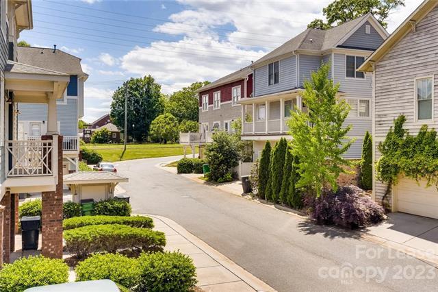 Foto del edificio - 1305 Summit Greenway Court