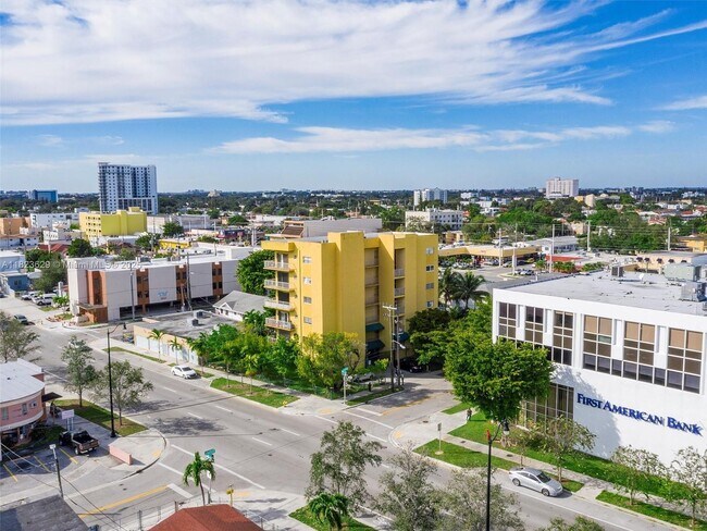 Foto del edificio - 1855 SW 1st St