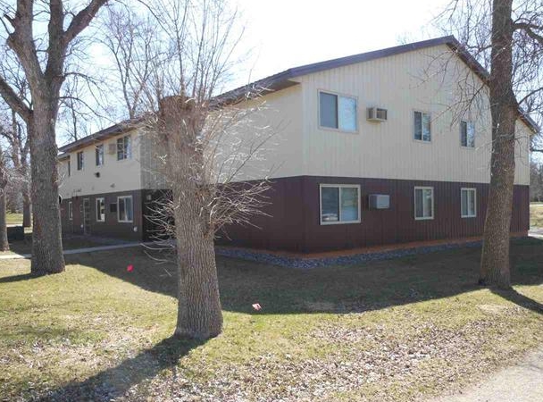 Building Photo - Stranberg 12-Plex