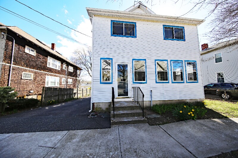 Primary Photo - 19 Fifield St