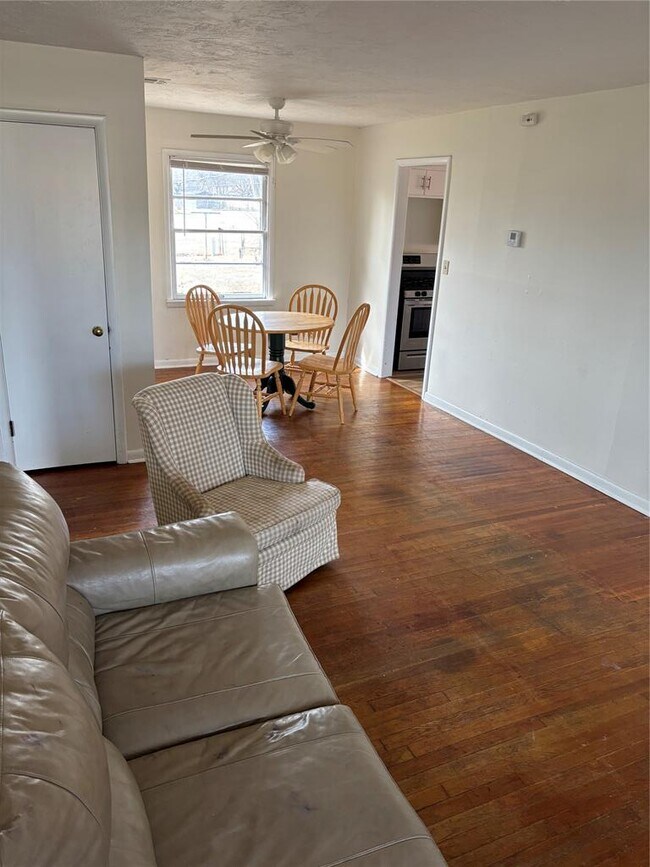 Foto del edificio - 1324 Dorchester Dr