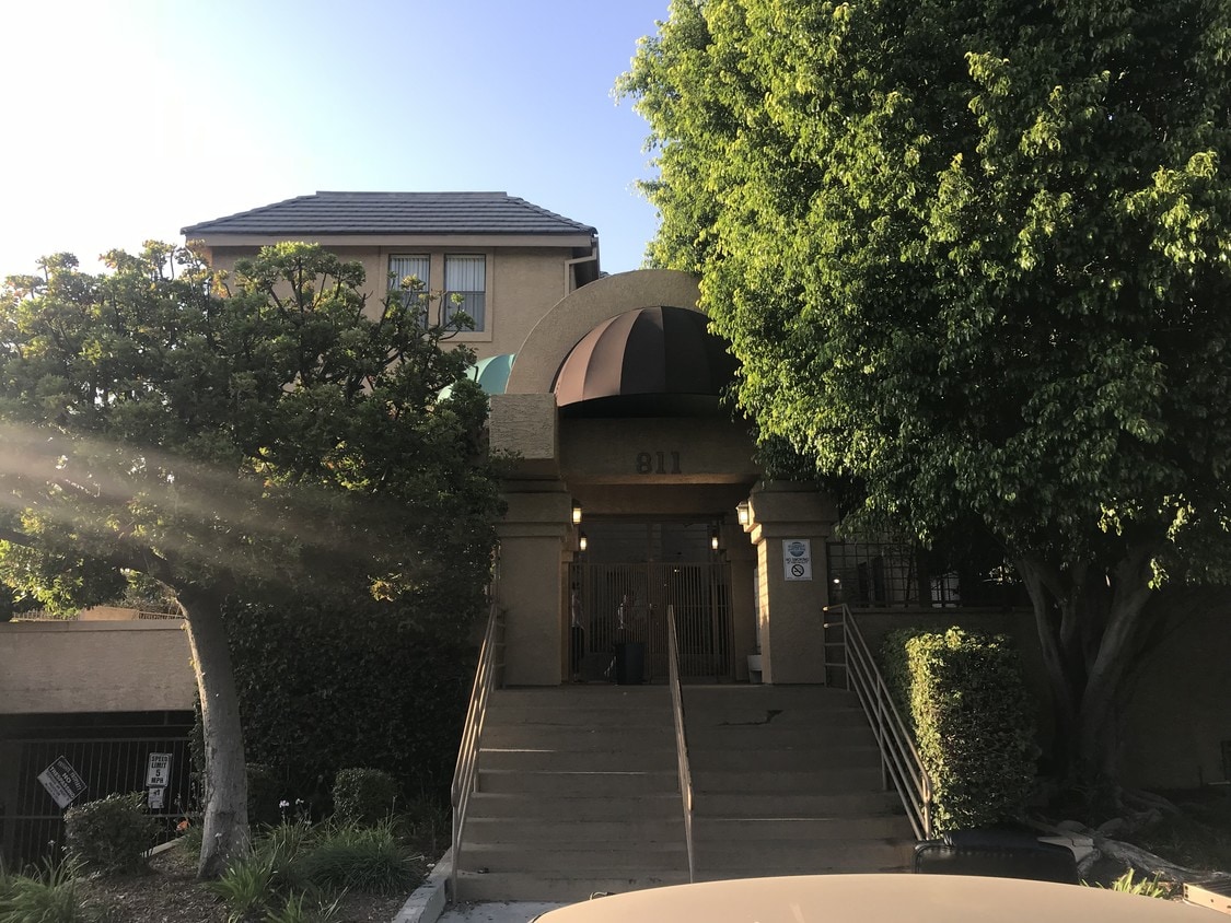 Primary Photo - 811 Orange Grove Ave
