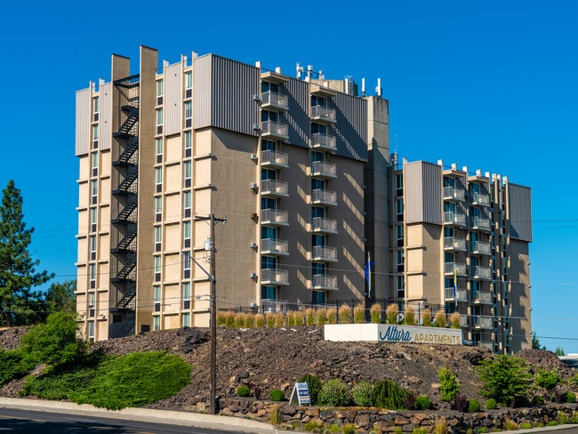 Building Photo - Altura