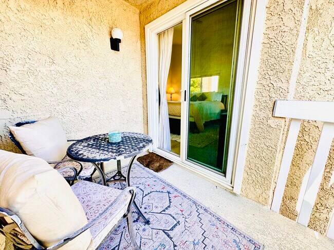 Patio de la planta superior1.1 - 1307 Aviation Blvd