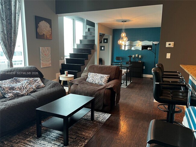 Foto del edificio - 9055 SW 73rd Ct