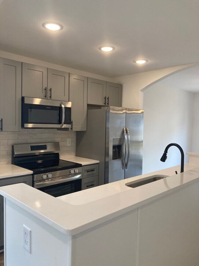 Foto del edificio - Brand New Affordable Housing Luxury In Nas...