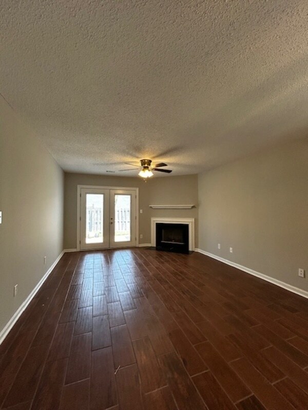 Foto del edificio - 51 Heritage Village Ln