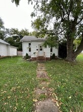 Building Photo - 406 N B St