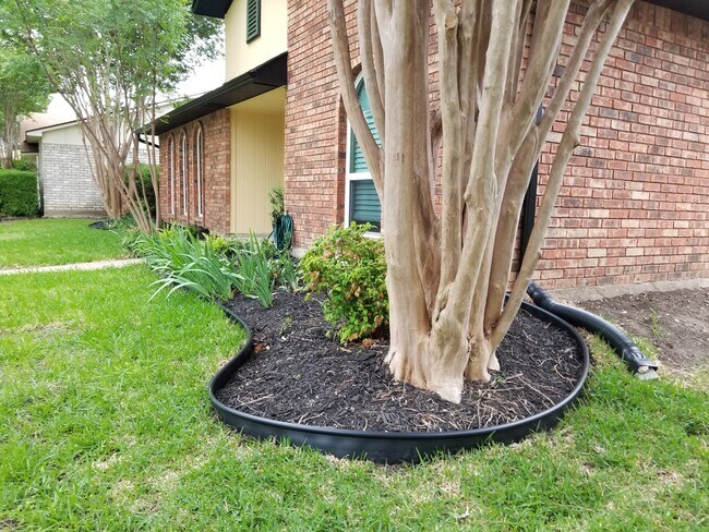 Foto del edificio - 4813 Wagner Dr