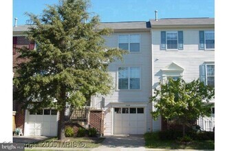 Building Photo - 14608 Stream Pond Dr