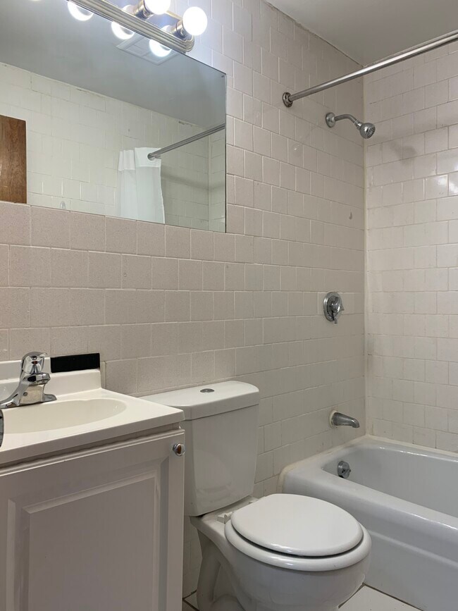 Foto del edificio - 1223 Beacon St