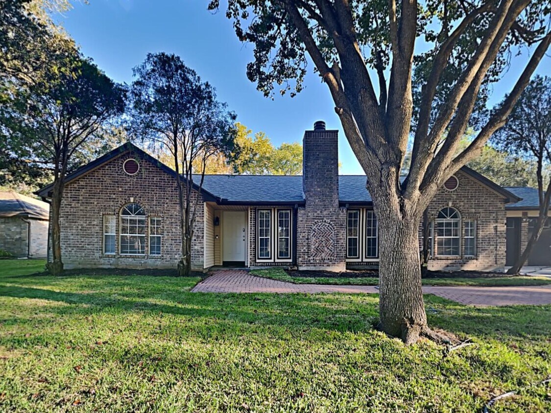 Foto principal - 1312 Bayou Oak Dr