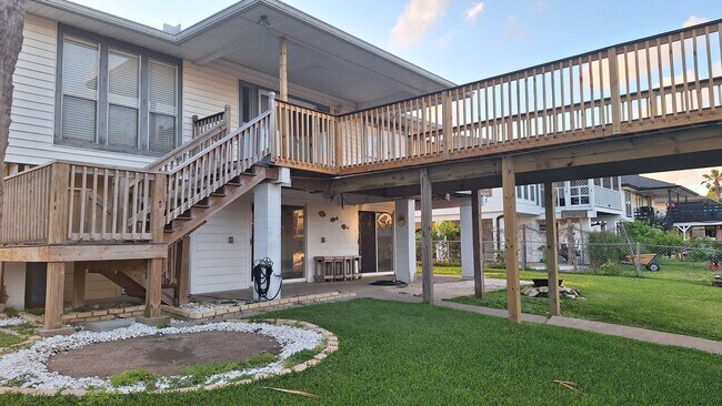 Building Photo - 19 N White Heron Dr