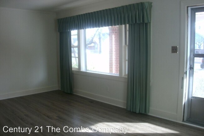 Building Photo - 2 br, 1 bath House - 500 N. Mercer Street