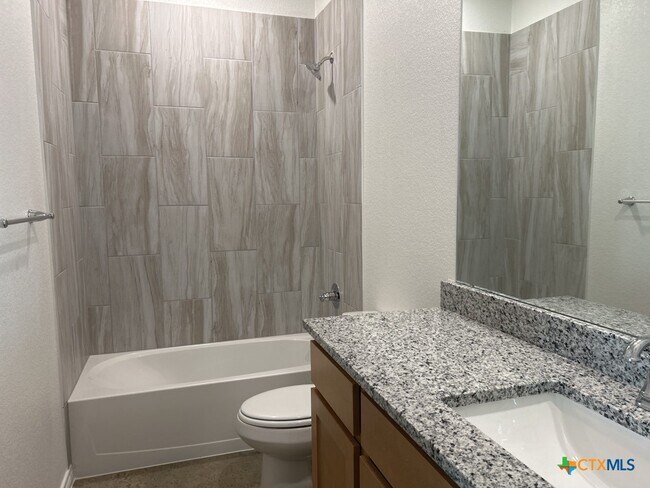 Building Photo - 3809 Hackberry Dr