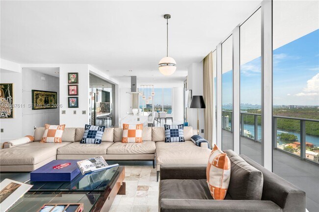 Foto del edificio - 330 Sunny Isles Blvd
