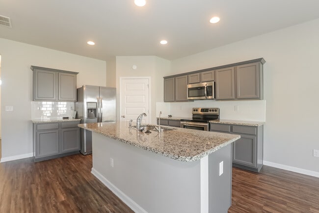 Foto del edificio - 1321 Eldrick Ln