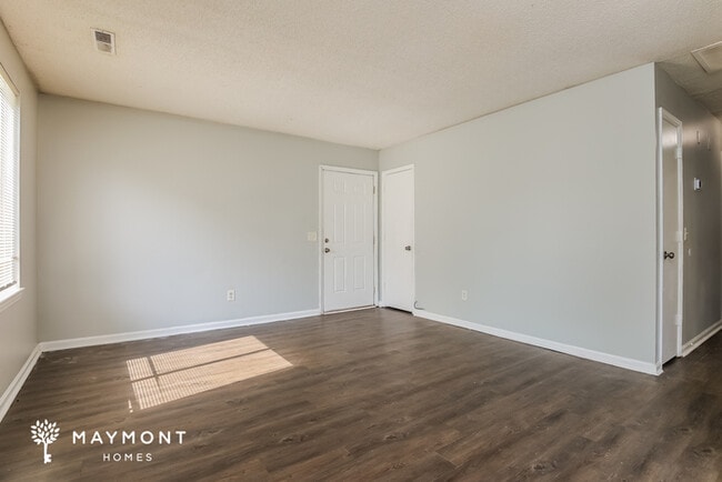Foto del edificio - 44 Elmwood Pl