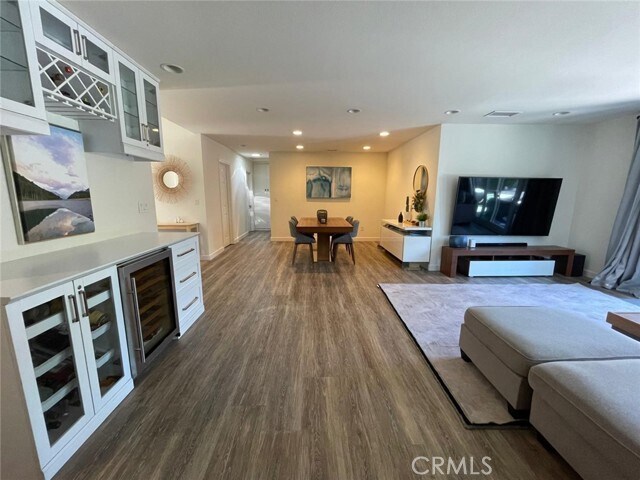 Foto del edificio - 5091 Robinwood Dr