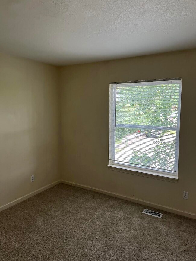 Foto del edificio - 1297 N Main St