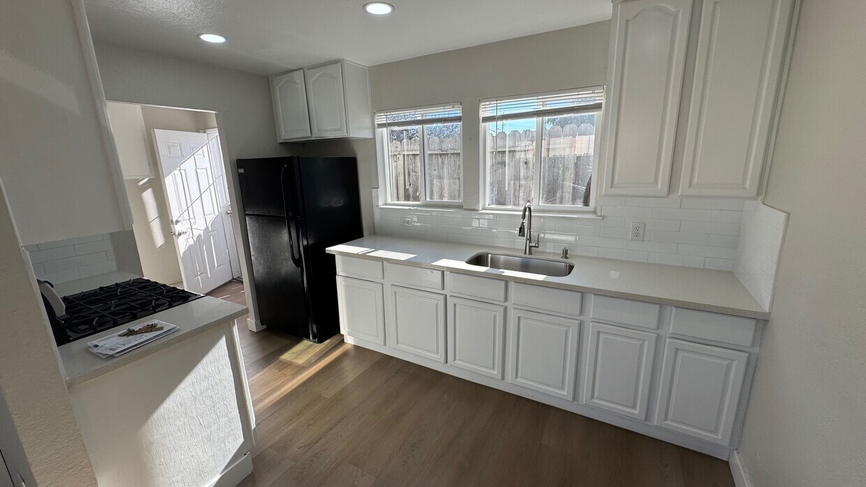Foto principal - 538 Douglas Ave