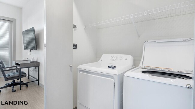 Foto del edificio - 101 S Center St