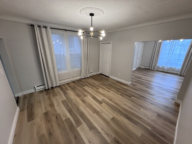 Building Photo - 454 Vera Pl