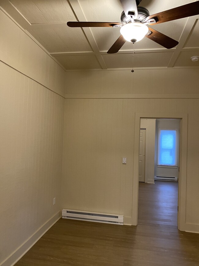 Family Room - 429 Kentucky St