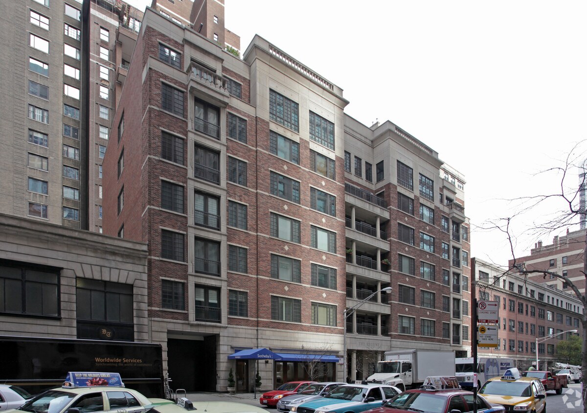 The Regent Apartments Chicago, IL