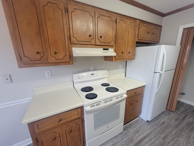 Building Photo - 3914 Almon Dr