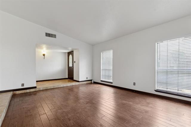 Foto del edificio - 3445 Livingston Ln