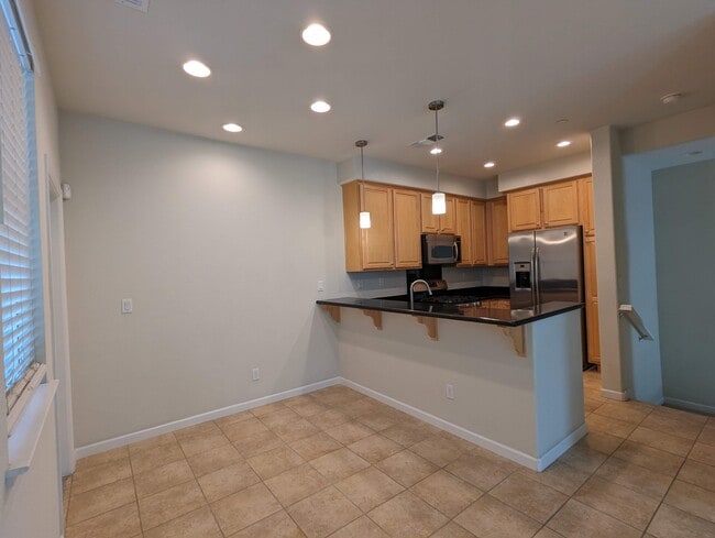 Building Photo - 1246 De Altura Cmns