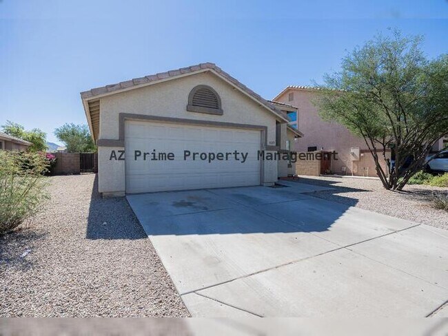 Building Photo - 3729 W Pleasant Ln