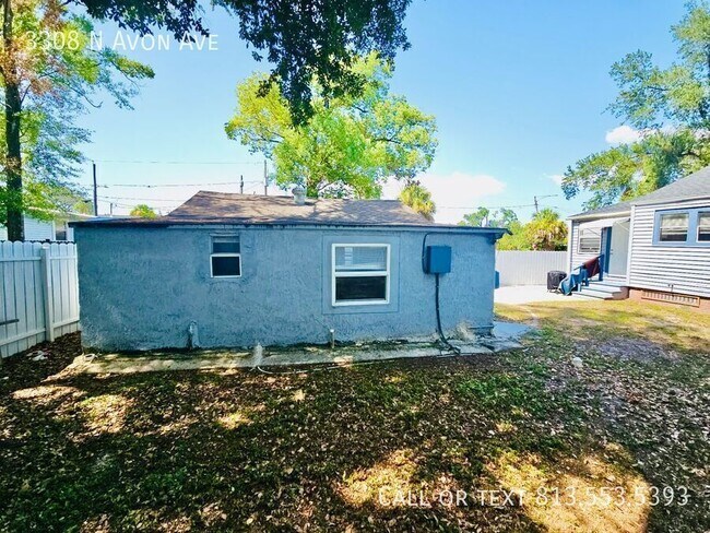 Building Photo - 3308 N Avon Ave