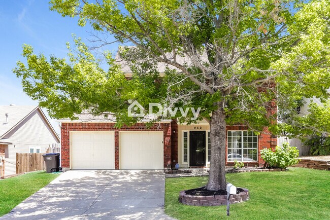 Foto del edificio - 813 Lionel Way, Fort Worth, TX 76108