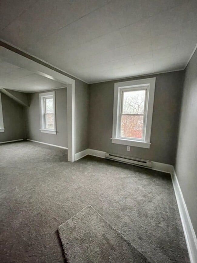 Foto del edificio - CUTE + COZY 1 Bedroom Duplex Available!