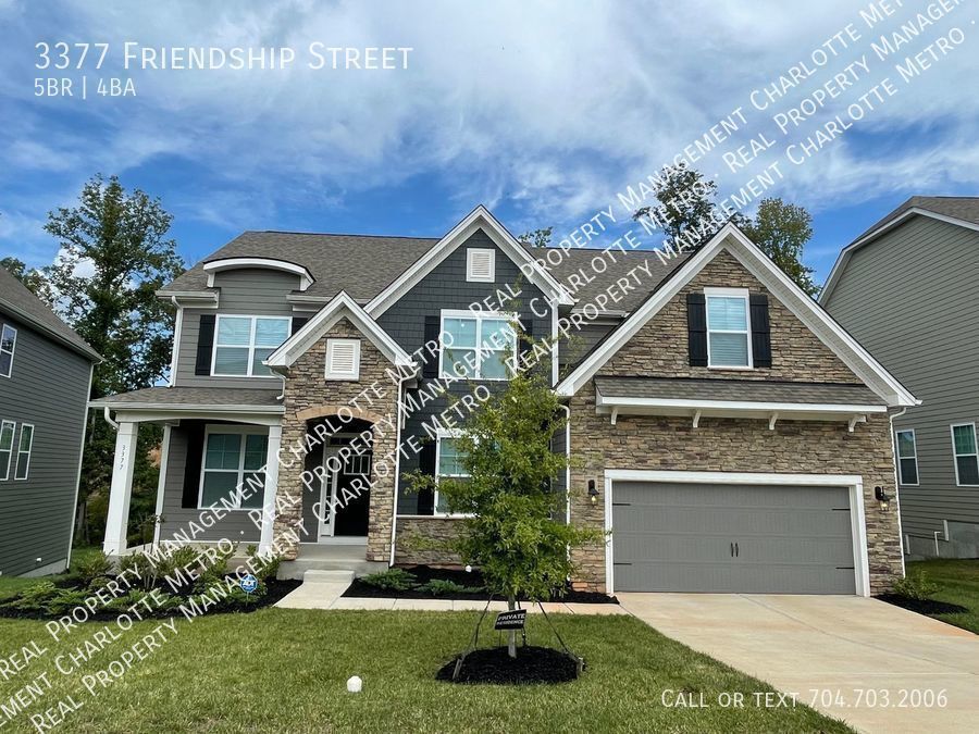 Foto principal - AMAZING 5BR/4BA WITH BASEMENT NOW AVAILABL...