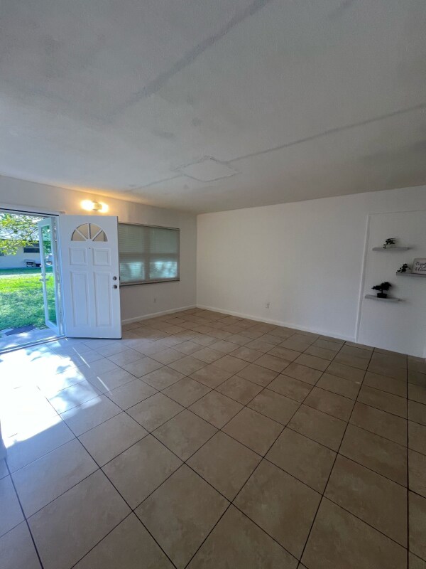 Foto del edificio - 2210 SW 45th St